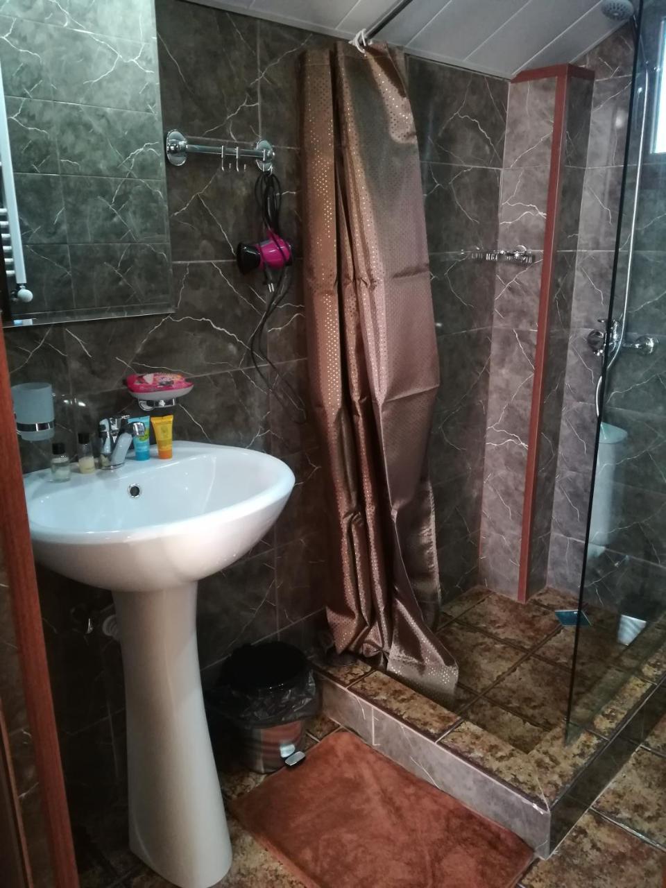 Cottage In גודאורי מראה חיצוני תמונה